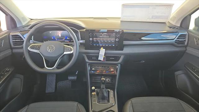 2026 Volkswagen Taos SE Black