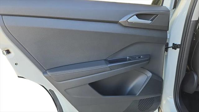 2026 Volkswagen Taos SE Black
