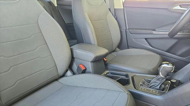 2026 Volkswagen Taos SE Black