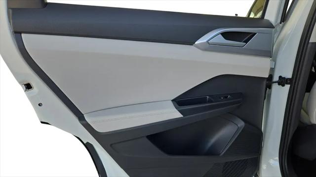 2026 Volkswagen Taos SE