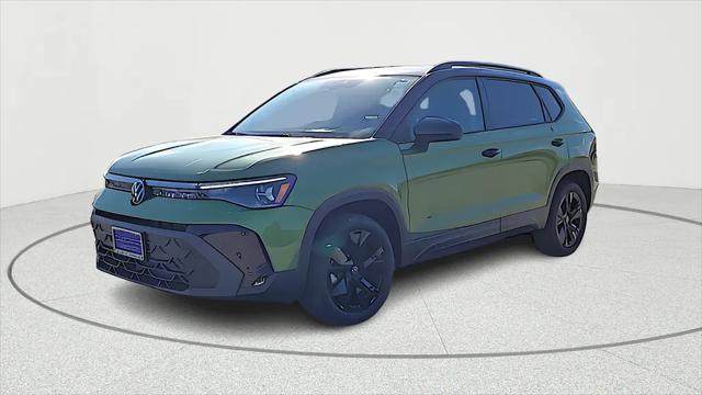 2026 Volkswagen Taos SE Black