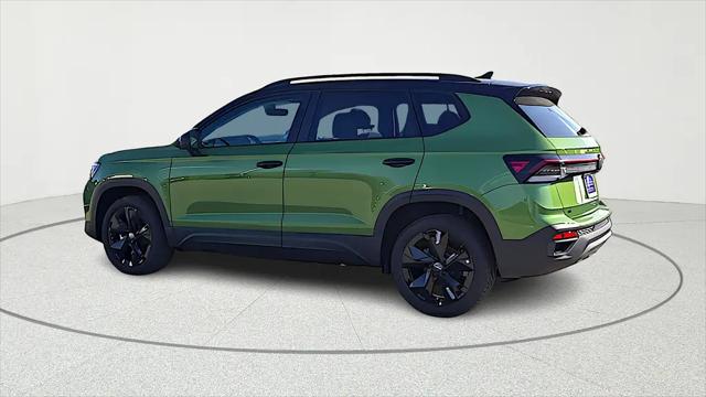 2026 Volkswagen Taos SE Black