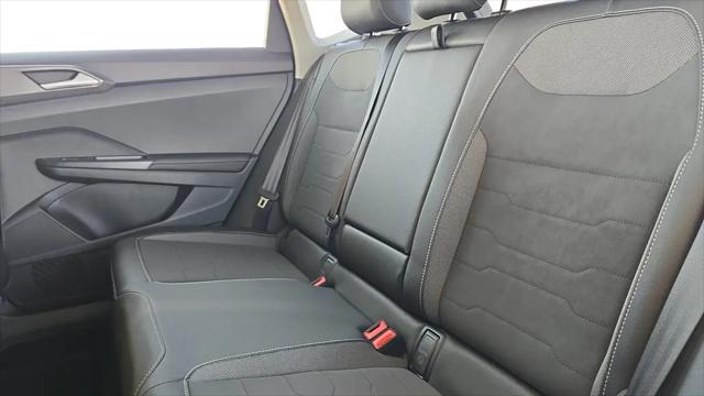2026 Volkswagen Taos SE Black