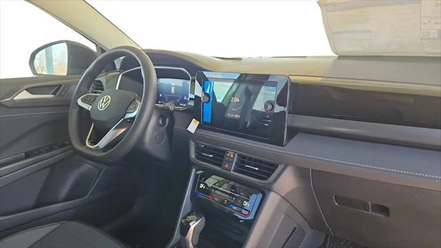 2026 Volkswagen Taos SE Black