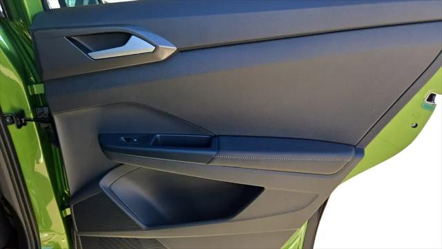 2026 Volkswagen Taos SE Black