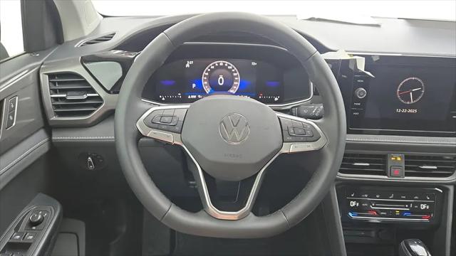 2026 Volkswagen Taos SE Black