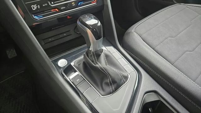 2026 Volkswagen Taos SE Black