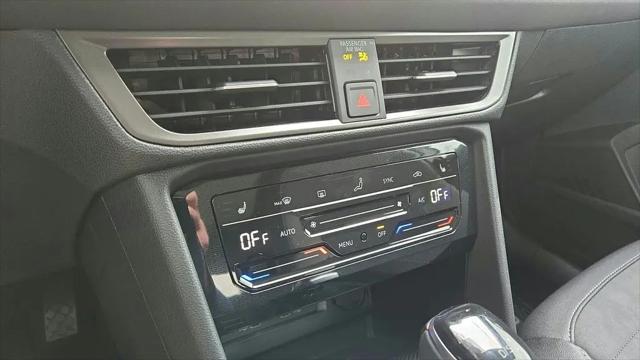 2026 Volkswagen Taos SE Black