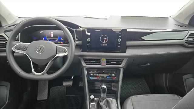 2026 Volkswagen Taos SE Black