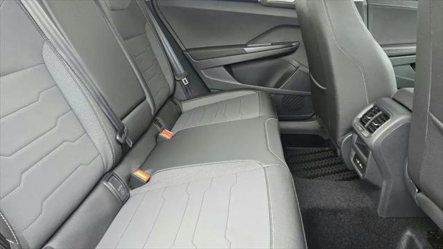 2026 Volkswagen Taos SE Black