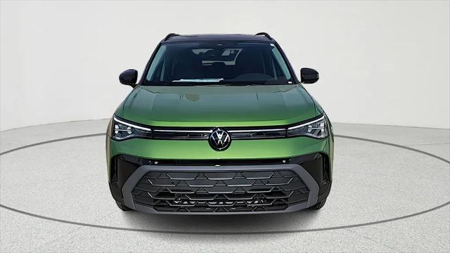 2026 Volkswagen Taos SE Black