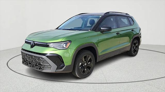 2026 Volkswagen Taos SE Black