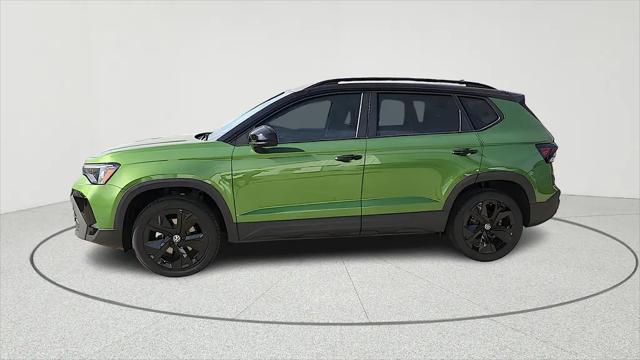 2026 Volkswagen Taos SE Black