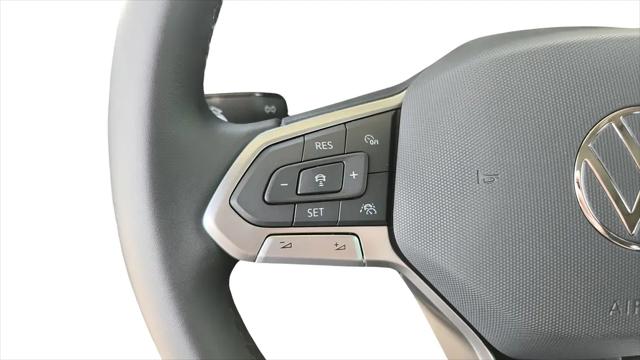 2026 Volkswagen Taos SE Black
