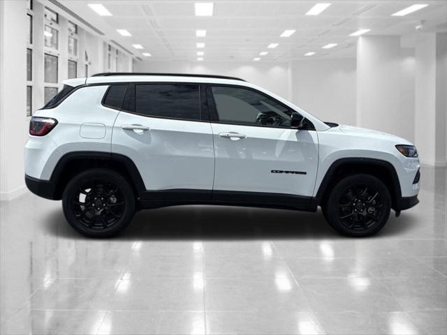2025 Jeep Compass COMPASS LATITUDE 4X4