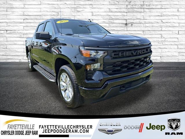 2025 Chevrolet Silverado 1500 4WD Crew Cab Short Bed Custom