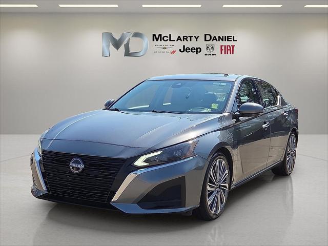 2023 Nissan Altima SL FWD