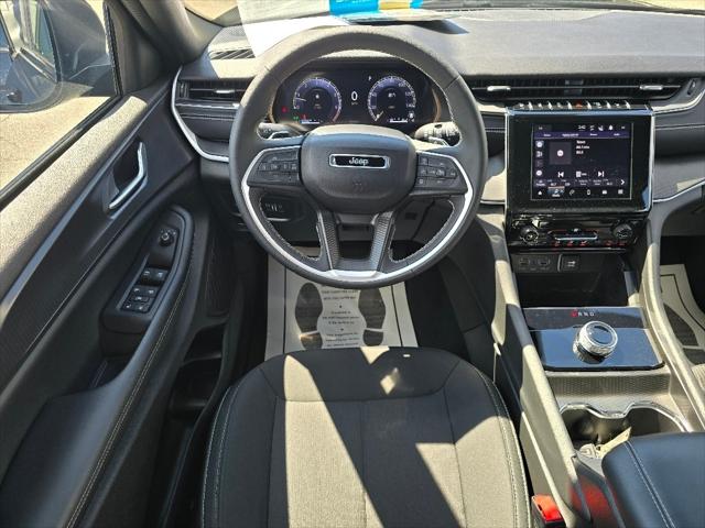 2024 Jeep Grand Cherokee L Laredo X 4x4