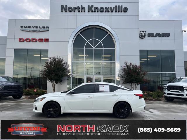 2022 Nissan Altima SR FWD