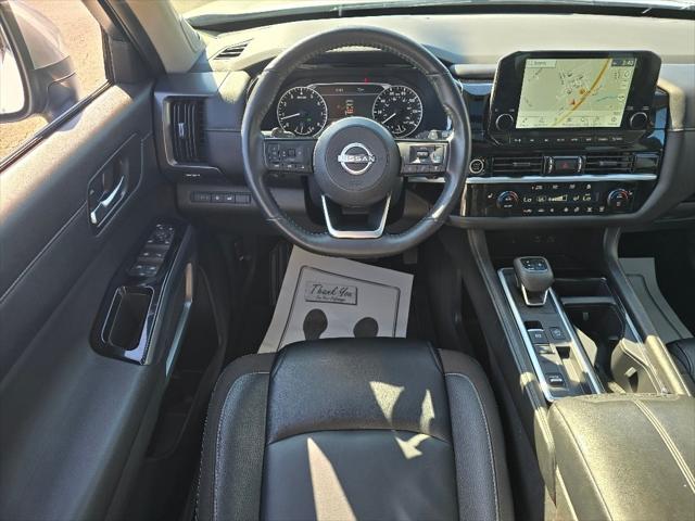2024 Nissan Pathfinder SL FWD