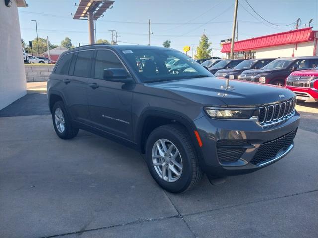 2025 Jeep Grand Cherokee GRAND CHEROKEE LAREDO X 4X4 2025 Jeep Grand Cherokee GRAND CHEROKEE LAREDO X 4X4