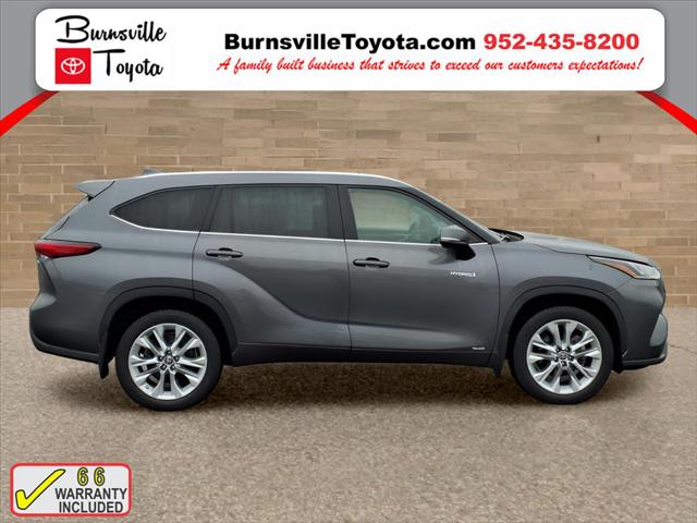 Used 2021 Toyota Highlander Limited with VIN 5TDDBRCH7MS528090 for sale in Burnsville, Minnesota