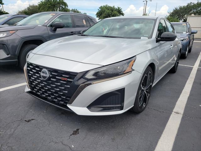 2023 Nissan Altima SR FWD