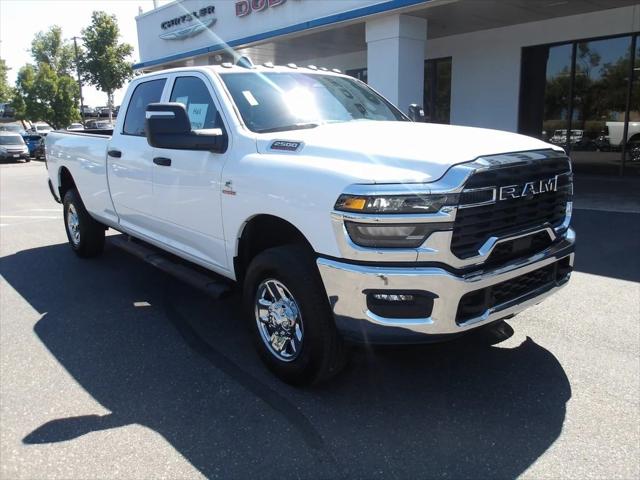 2025 RAM 2500 Tradesman Crew Cab 4x4 8 Box