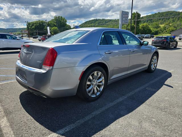 2015 Chrysler 300 Limited
