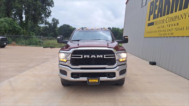 2024 RAM 3500 Tradesman Crew Cab 4x4 8 Box