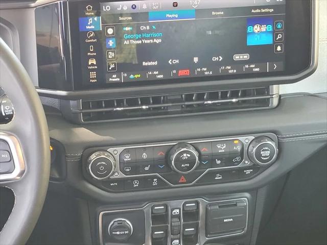 2024 Jeep Wrangler 4-Door Sahara 4x4