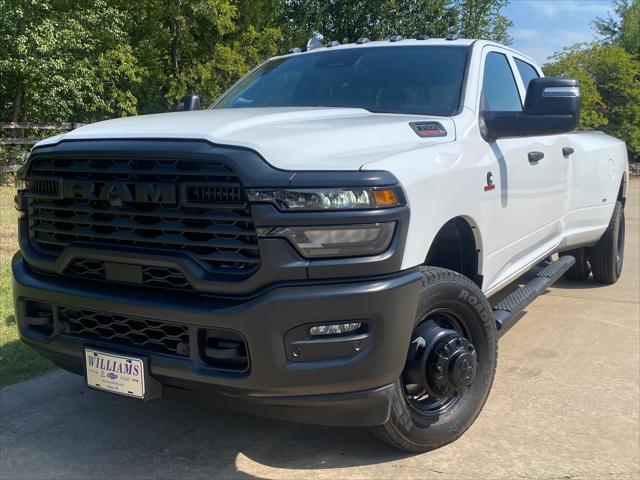 2025 RAM 3500 Tradesman Crew Cab 4x4 8 Box