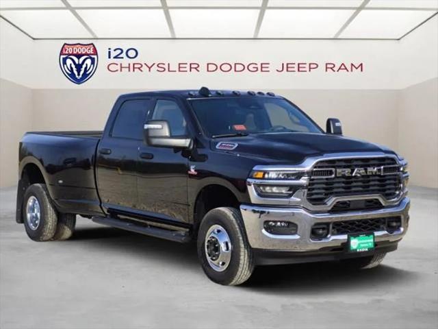2026 RAM Ram 3500 RAM 3500 TRADESMAN CREW CAB 4X4 8 BOX