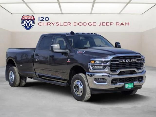 2026 RAM Ram 3500 RAM 3500 TRADESMAN CREW CAB 4X4 8 BOX