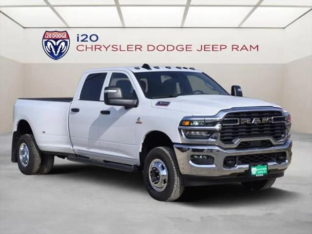 2026 RAM Ram 3500 RAM 3500 TRADESMAN CREW CAB 4X4 8 BOX