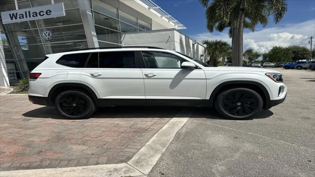 2026 Volkswagen Atlas SE with Technology