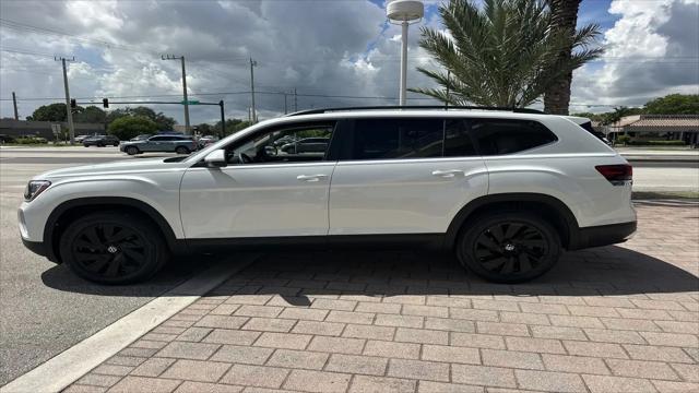 2026 Volkswagen Atlas SE with Technology