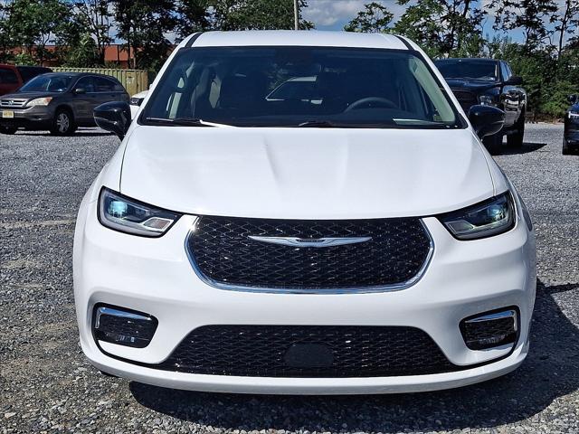 2024 Chrysler Pacifica Touring L 2024 Chrysler Pacifica Touring L