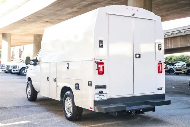 2026 Ford E-350 Cutaway E-Series Cutaway