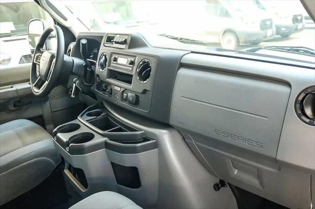 2026 Ford E-350 Cutaway E-Series Cutaway