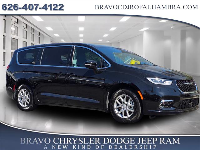 2025 Chrysler Pacifica PACIFICA SELECT