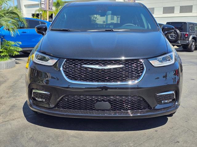 2025 Chrysler Pacifica PACIFICA SELECT