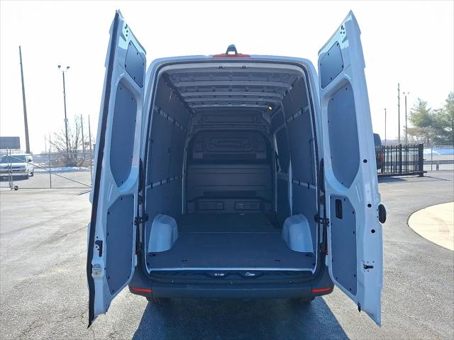 2025 Mercedes-Benz Sprinter 2500 Standard Roof 4-Cyl Diesel