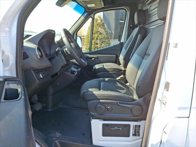2025 Mercedes-Benz Sprinter 2500 Standard Roof 4-Cyl Diesel