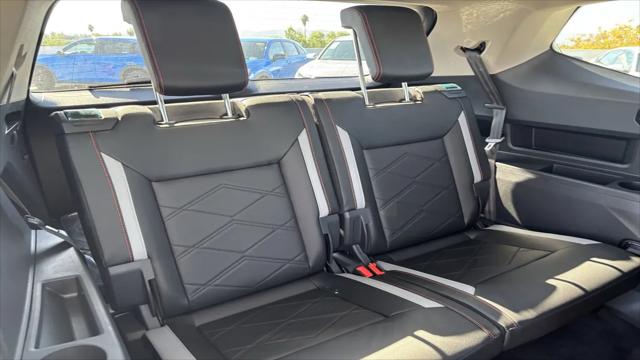 2026 Volkswagen Atlas Peak Edition