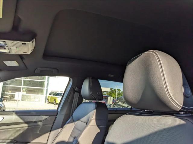 2026 Volkswagen Atlas Cross Sport SEL R-Line Black