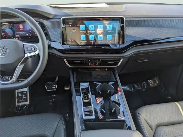2026 Volkswagen Atlas Cross Sport SEL R-Line Black