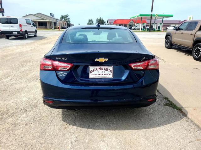 2022 Chevrolet Malibu FWD LT