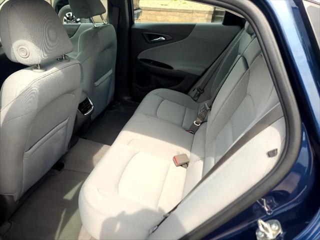 2022 Chevrolet Malibu FWD LT