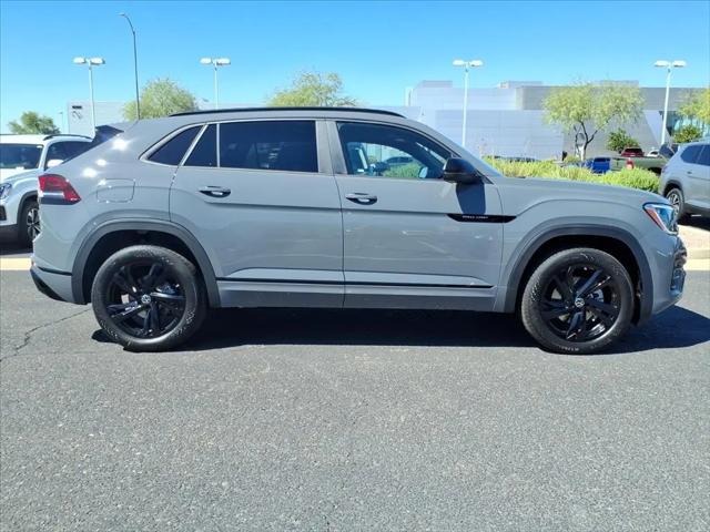 2026 Volkswagen Atlas Cross Sport SEL R-Line Black